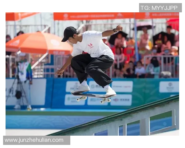 运动员黄娜专访回顾滑板生涯与体育精神的追求与坚持