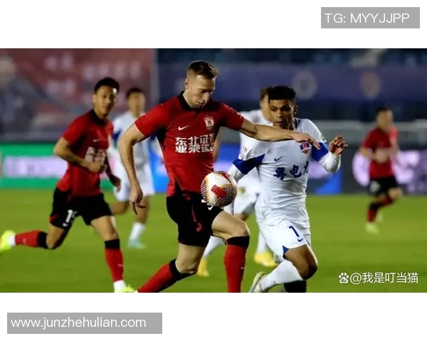 运动数据南京足球队实力引发热议球迷对球队表现的不同看法与争论 运动数据南京足球队实力引发热议球迷对球队表现的不同看法与争论